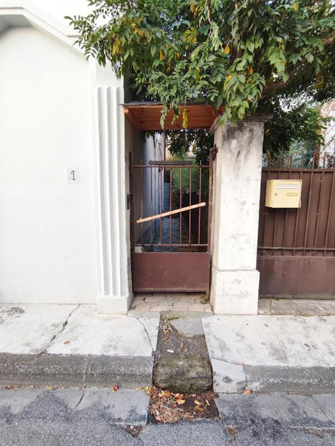 L'Escampette, Duplex T3, Centre Luchon, Wifi, Casier A Skis, 4 Personnes Bagnères-de-Luchon エクステリア 写真